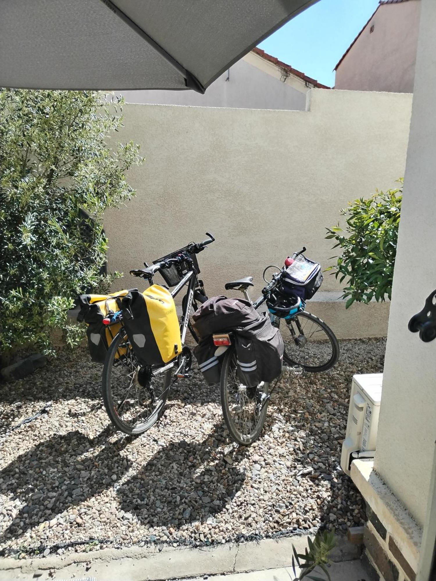 Narbonne Studio Lamarobile Avec Jardin Et Terrasse Proche Des Grands Buffets, Du Centre Ville Et De La Gare Dış mekan fotoğraf